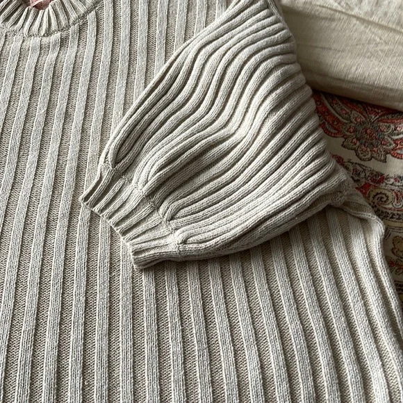 Urban Outfitters sweater - Picture 3 of 4